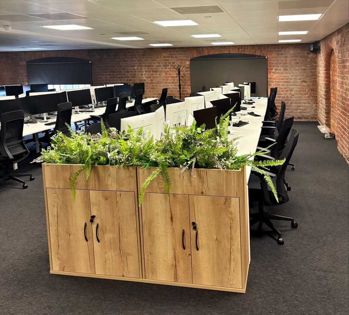 MEETING ROOM